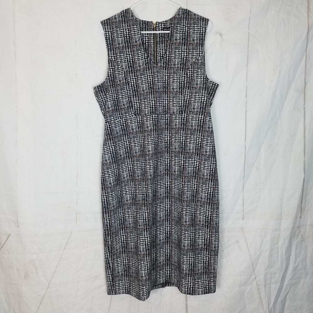 Nina Leonard sleeveless printed Plaid dress